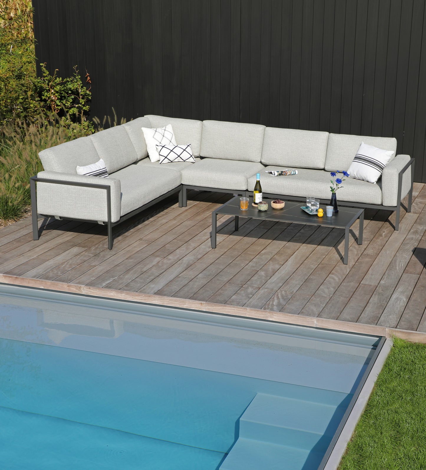STAY Minimalistic hoeklounge