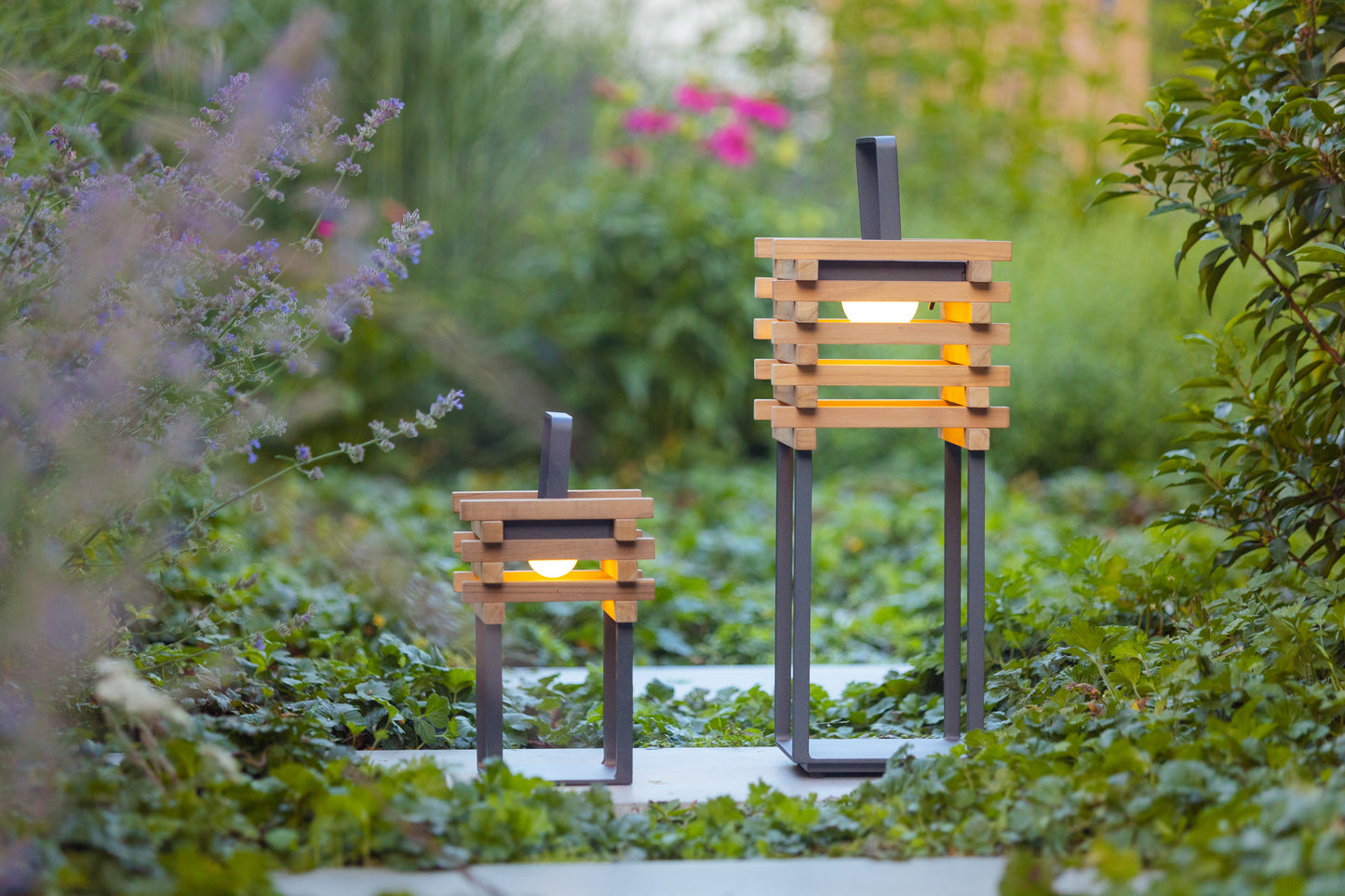 Draadloze teak lamp