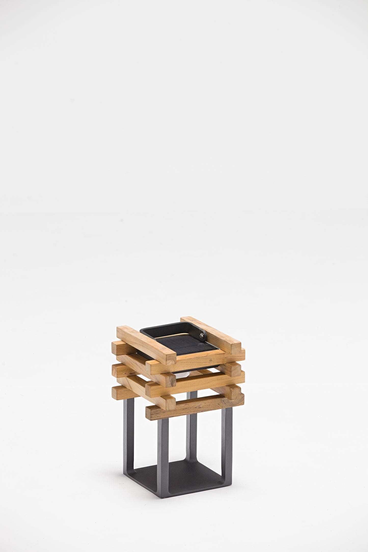 Draadloze teak lamp