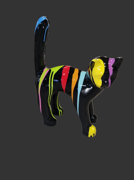 Kleine kat met verfdruppels