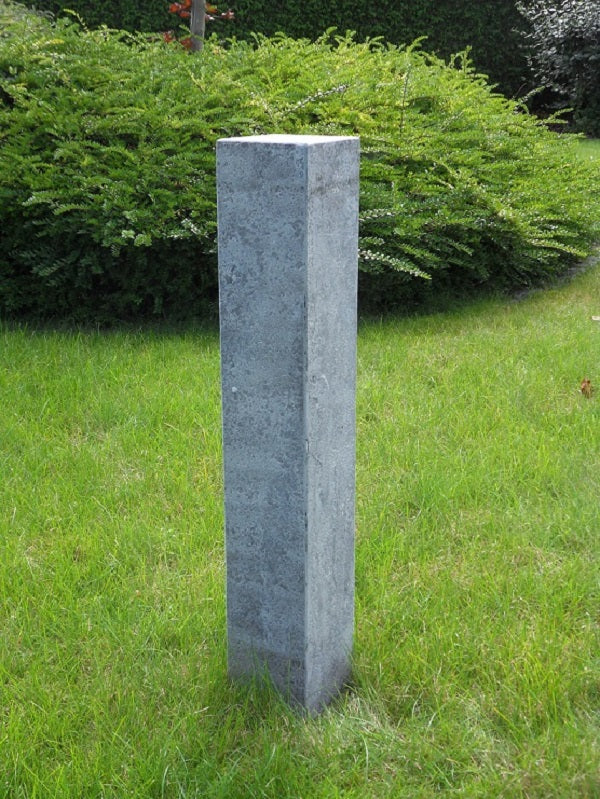 Natuursteen zuil